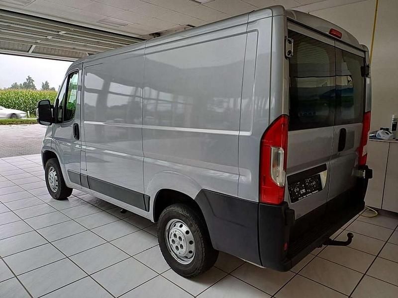 Gebraucht Peugeot Boxer S 140 PS (102 kW) 2020 Silber Van