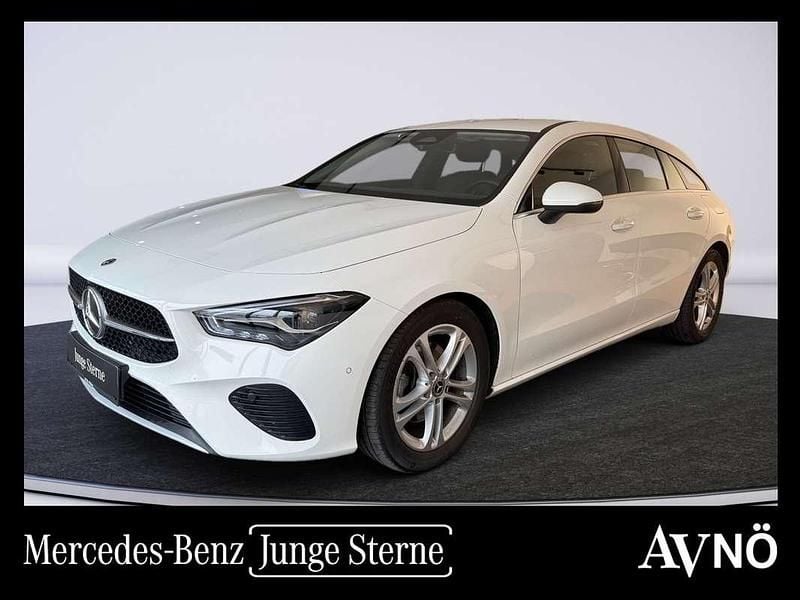 Weiß Gebraucht 2024 Mercedes CLA180 Shooting Brake Edition Kombi | € 31.280 (Fairer Preis) - Bild 1/3