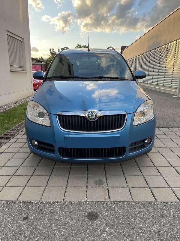 Gebraucht 2010 Skoda Roomster Comfort Van / Kleinbus | € 4.990 - Bild 1/4