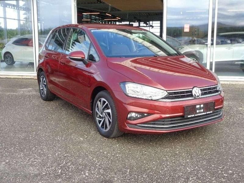 Gebraucht VW Golf VII 131 PS (96 kW) 2019 Rot Limousine