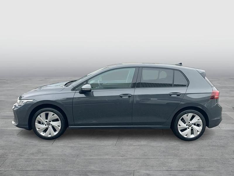 Neu VW Golf VIII 115 PS (84 kW) 2026 Mittelgrau  metallic