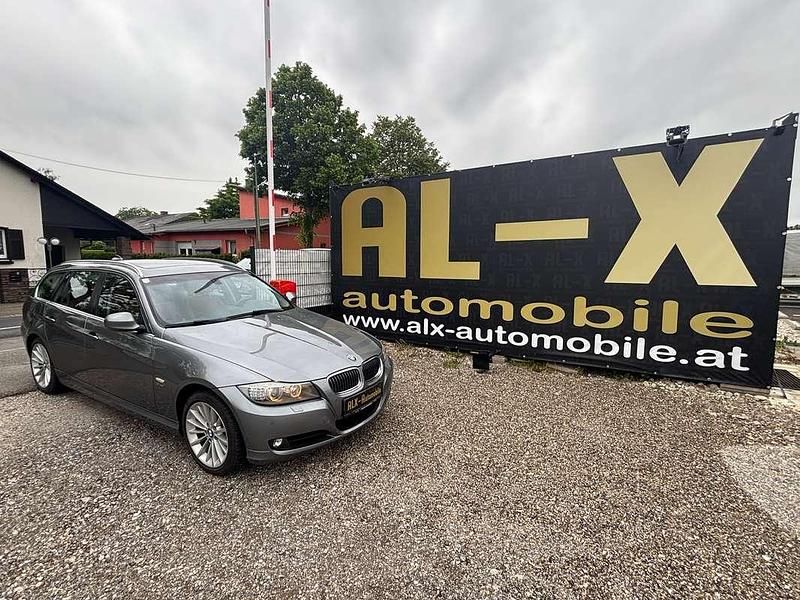 Grau Gebraucht 2012 BMW 330 Sport Line Kombi | € 8.900 - Bild 1/4