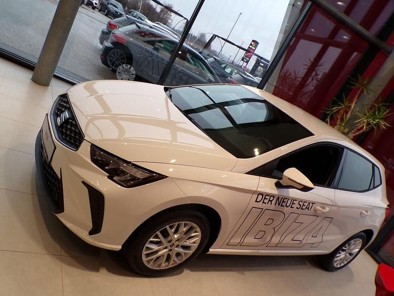 Neu Seat Ibiza Style 95 PS (69 kW) 2026 Weiss  normal