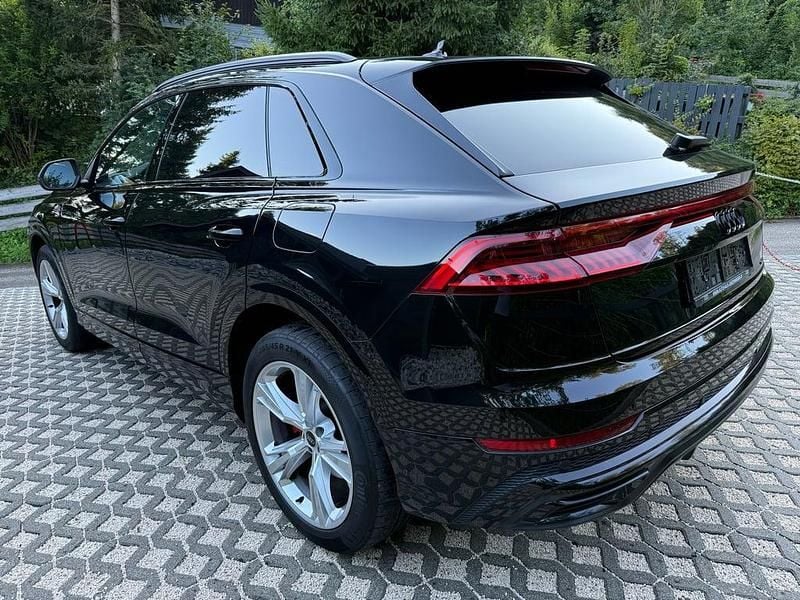Gebraucht Audi Q8 Ambiente 381 PS (280 kW) 2023 Schwarz  metallicperleffektno SUV