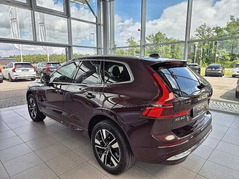 Gebraucht Volvo XC60 252 PS (185 kW) 2025 Rot SUV