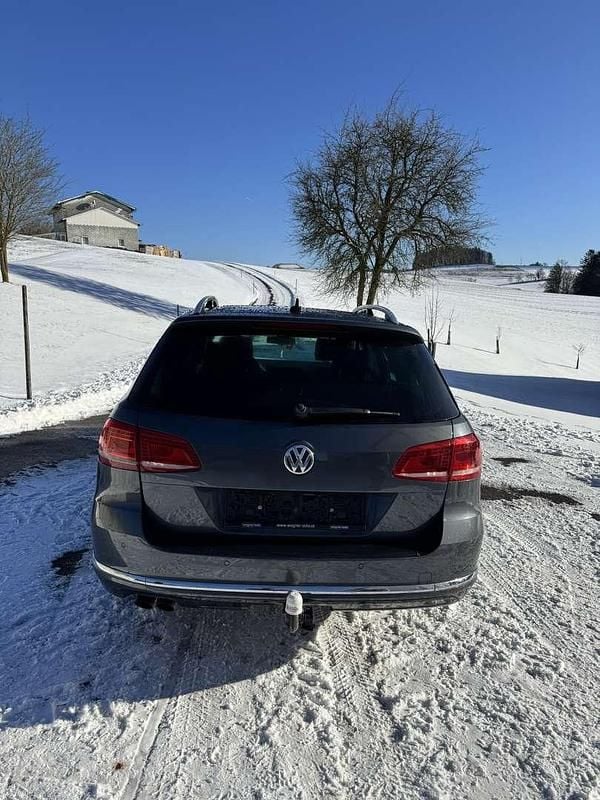 Gebraucht VW Passat 140 PS (102 kW) 2014 Limousine