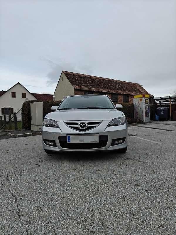 Silber Gebraucht 2008 Mazda 3 Active Limousine | € 2.700 (Teuer) - Bild 1/4