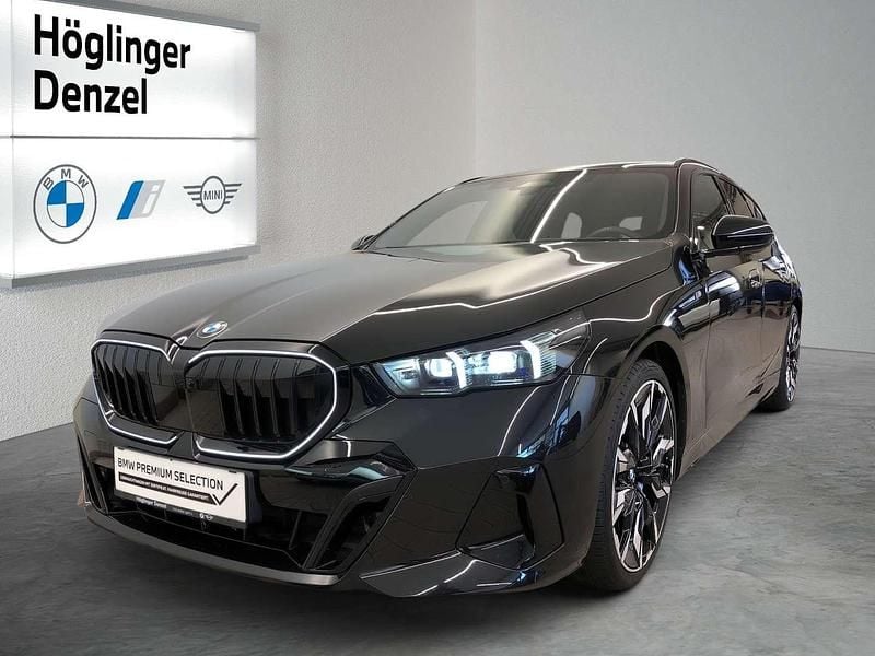 Schwarz Gebraucht 2024 BMW 520 M Sport Kombi | € 65.990 (Etwas zu teuer) - Bild 1/4
