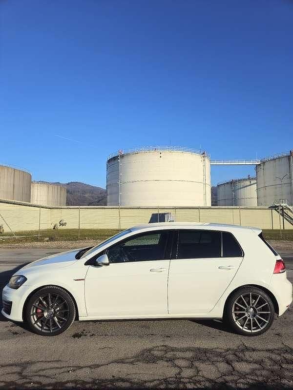 Gebraucht VW Golf VII GTI 230 PS (169 kW) 2014 Limousine