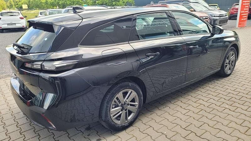 Neu Peugeot 308 SW Active 131 PS (96 kW) 2025 Schwarz Kombi