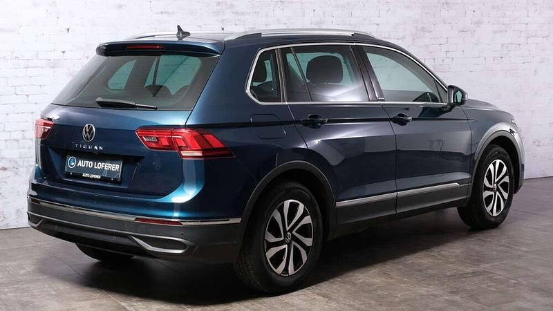 Gebraucht VW Tiguan Life 122 PS (89 kW) 2021 Blau SUV