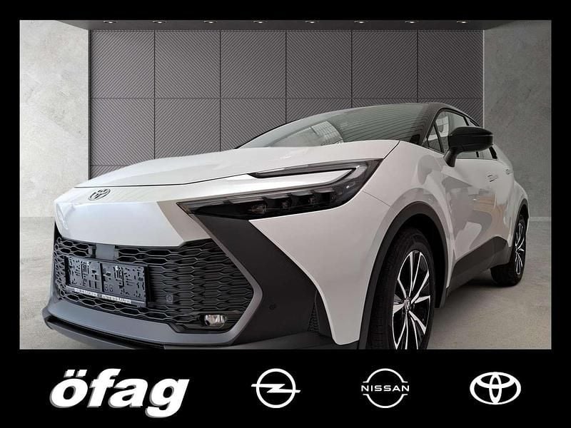 Neu Toyota C-HR Active 98 PS (72 kW) 2025 Weiß SUV