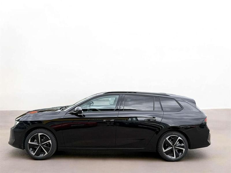 Neu Opel Astra Edition 110 PS (80 kW) 2025 Schwarz Kombi