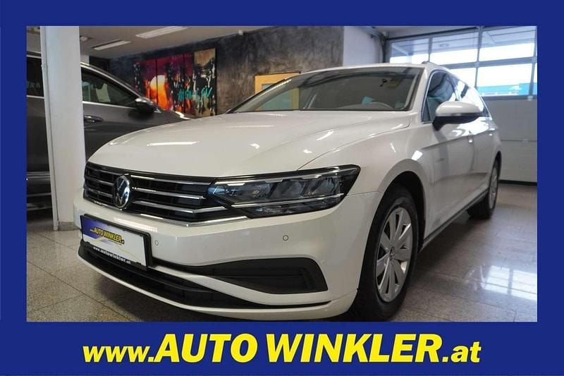 Weiß Gebraucht 2022 VW Passat Kombi | € 17.470 (Superpreis) - Bild 1/4