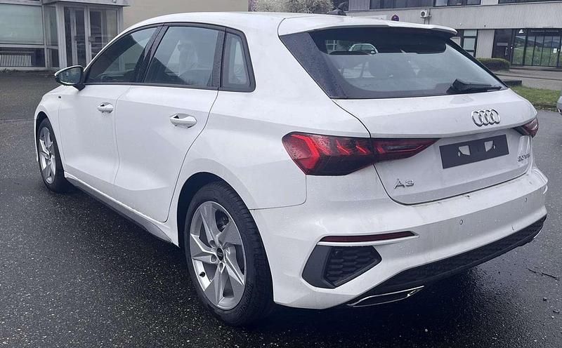 Gebraucht Audi A3 S-Line 110 PS (80 kW) 2023 Weiß Limousine