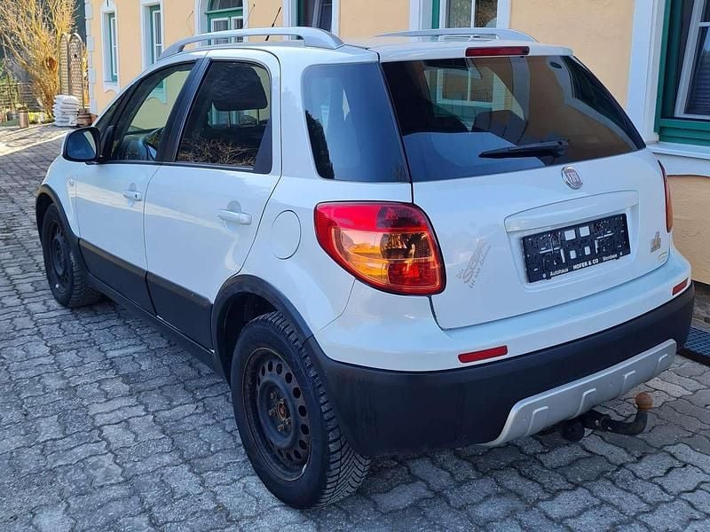 Gebraucht Fiat Sedici Dynamic 135 PS (99 kW) 2011 Weiß SUV
