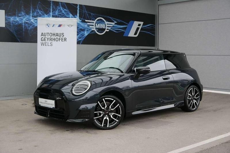 Grau Gebraucht 2025 Mini Cooper Kleinwagen | € 36.980 - Bild 1/4