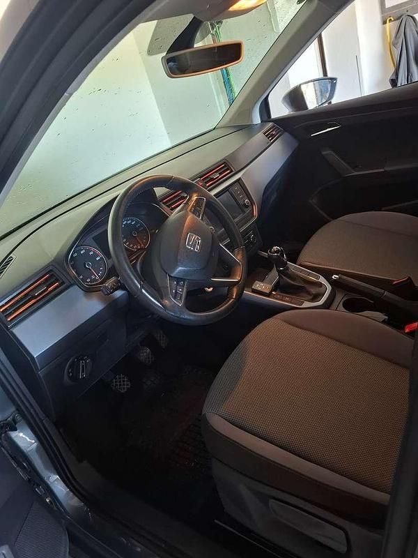 Gebraucht Seat Arona Reference 95 PS (69 kW) 2018 Grau SUV