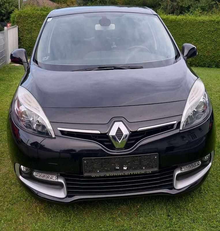 Schwarz Gebraucht 2013 Renault Scénic III Van / Kleinbus | € 7.800 (Fairer Preis) - Bild 1/4