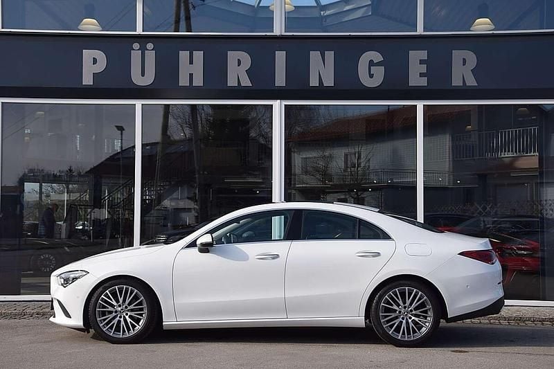 Gebraucht Mercedes CLA180 Progressive 116 PS (85 kW) 2022 Weiß Limousine