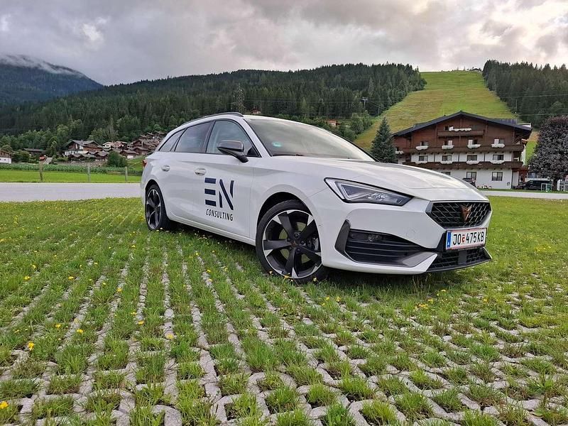 Weiß Gebraucht 2024 Cupra Leon Kombi | € 29.500 (Superpreis) - Bild 1/4