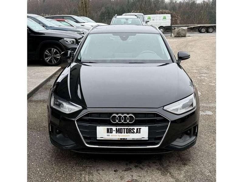 Gebraucht Audi A4 Basis 136 PS (100 kW) 2021 Schwarz Kombi