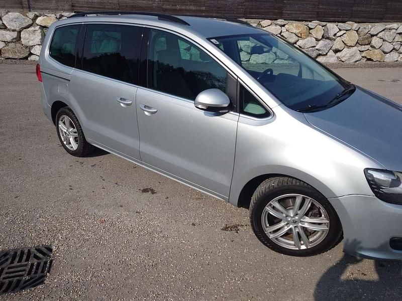 Gebraucht VW Sharan Comfortline 177 PS (130 kW) 2013 Van / Kleinbus