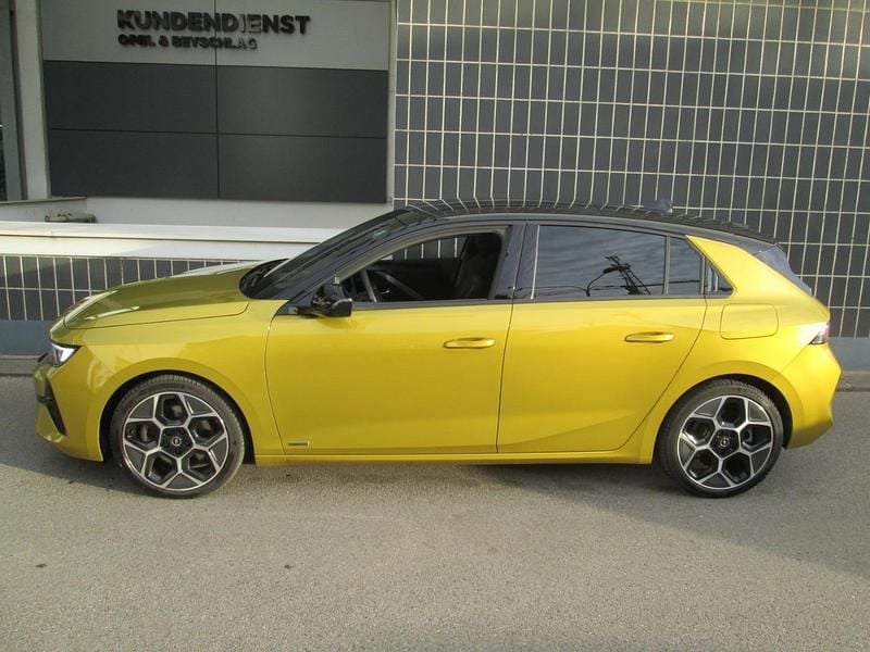 Gebraucht Opel Astra 150 PS (110 kW) 2022 Kult gelb