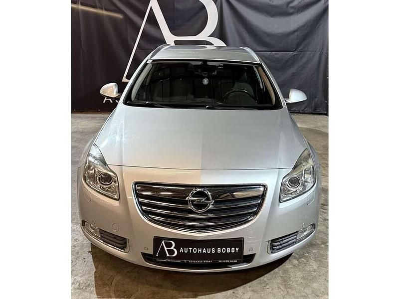 Gebraucht Opel Insignia 160 PS (117 kW) 2011 Silber Kombi