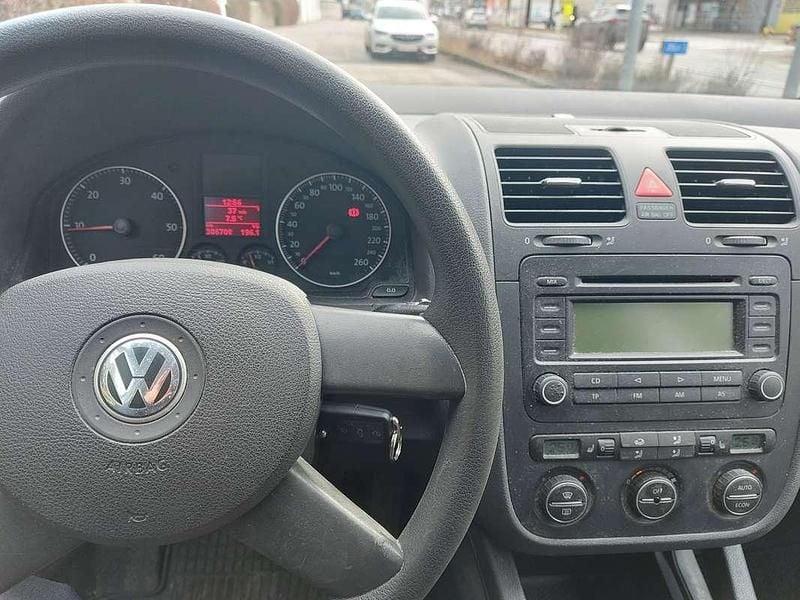 Gebraucht VW Golf 105 PS (77 kW) 2004 Silber Limousine