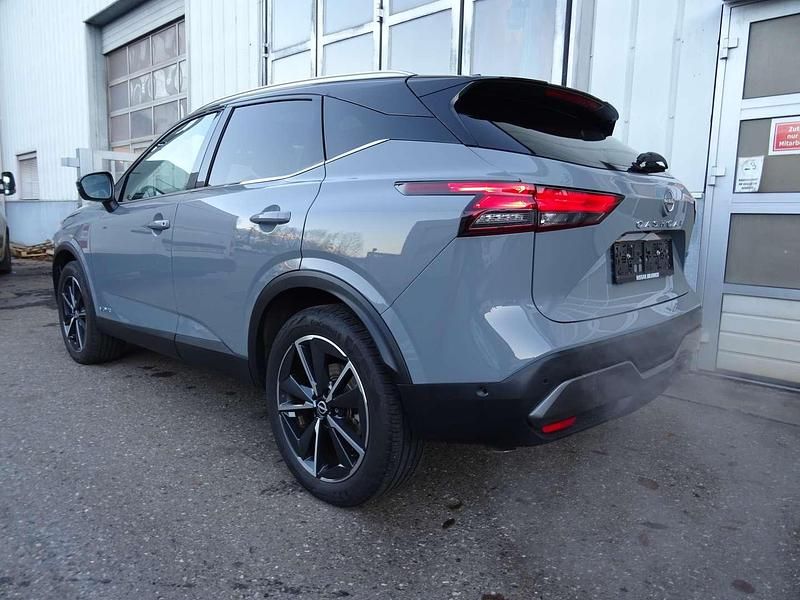 Gebraucht Nissan Qashqai Tekna 190 PS (139 kW) 2022 Grau SUV