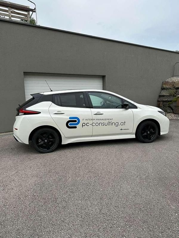 Gebraucht Nissan Leaf N-Connecta 110 kW (150 PS) 2018 Weiß Kleinwagen