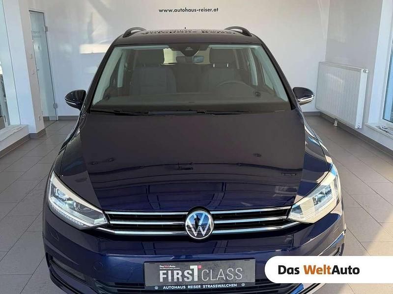 Neu VW Touran 150 PS (110 kW) 2025 Blau Van / Kleinbus