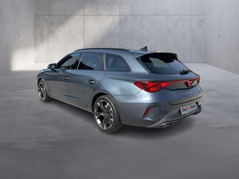 Neu Cupra Leon 150 PS (110 kW) 2025 Grau Limousine