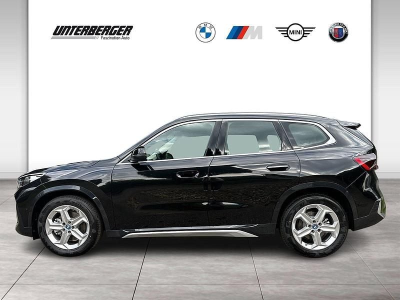 Neu BMW iX1 xLine 225 kW (306 PS) 2025 Schwarz SUV