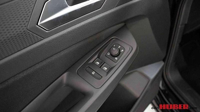 Gebraucht Ford Tourneo 121 PS (88 kW) 2024 Schwarz Kombi