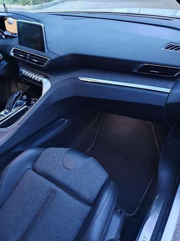 Gebraucht Peugeot 5008 S 131 PS (96 kW) 2018 Weiß Van / Kleinbus