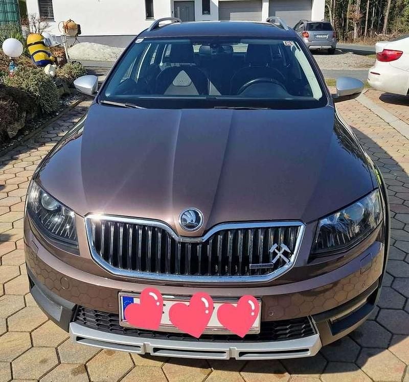 Gebraucht Skoda Octavia RS 184 PS (135 kW) 2016 Braun Kleinwagen