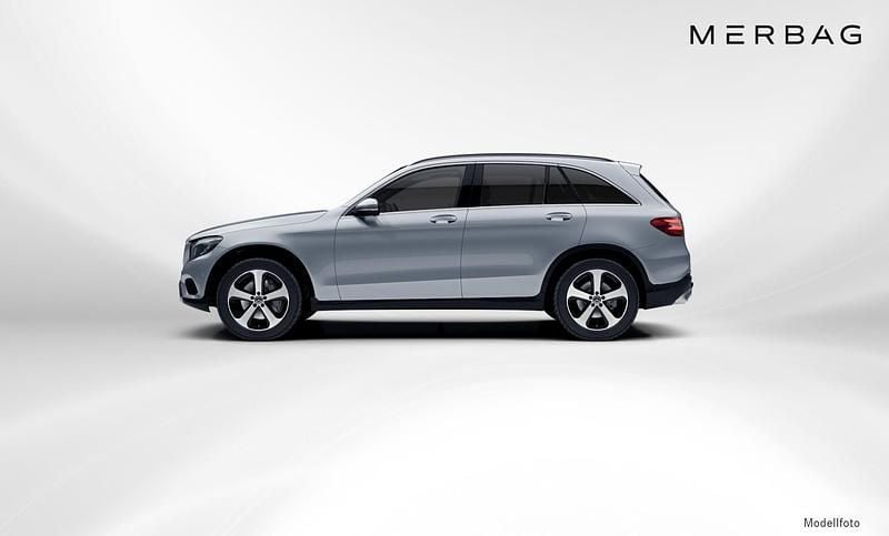 Gebraucht Mercedes GLC220 170 PS (125 kW) 2018 Diamantsilber metallic SUV