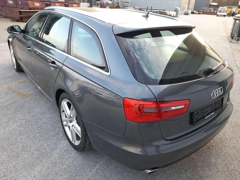 Gebraucht Audi A6 Comfort 204 PS (150 kW) 2013 Grau Kombi