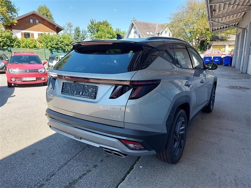 Neu Hyundai Tucson 161 PS (118 kW) 2025 Shimmering silver  silber SUV