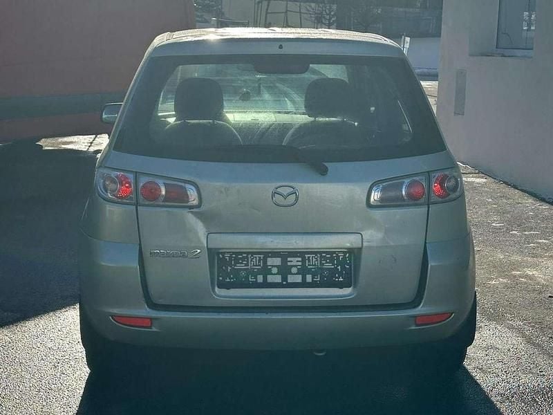 Gebraucht Mazda 2 75 PS (55 kW) 2007 Grün Kleinwagen