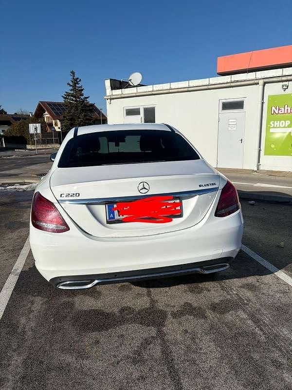 Gebraucht Mercedes C220 Edition 170 PS (125 kW) 2014 Weiß Limousine