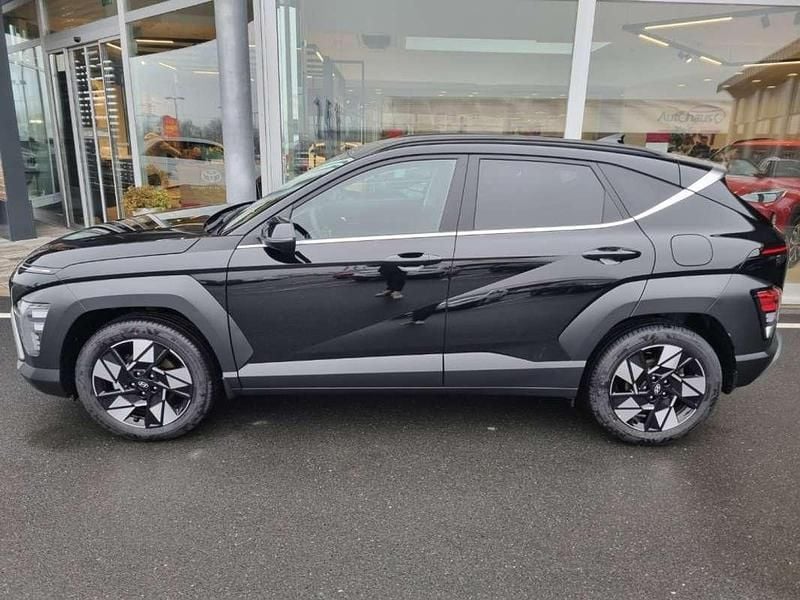 Neu Hyundai Kona GO! 93 PS (68 kW) 2025 Schwarz SUV