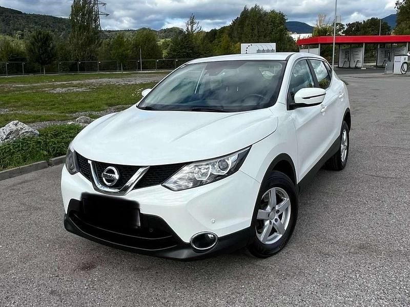 Gebraucht Nissan Qashqai Acenta 131 PS (96 kW) 2016 Weiß SUV