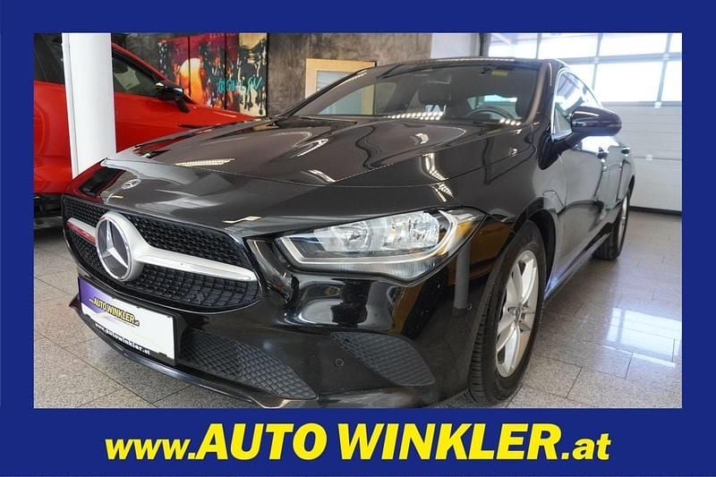 Schwarz Gebraucht 2020 Mercedes CLA180 Limousine | € 22.990 (Guter Preis) - Bild 1/4
