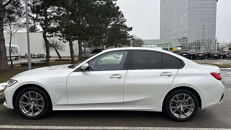 Gebraucht BMW 320 Sport Line 190 PS (139 kW) 2020 Weiß Limousine