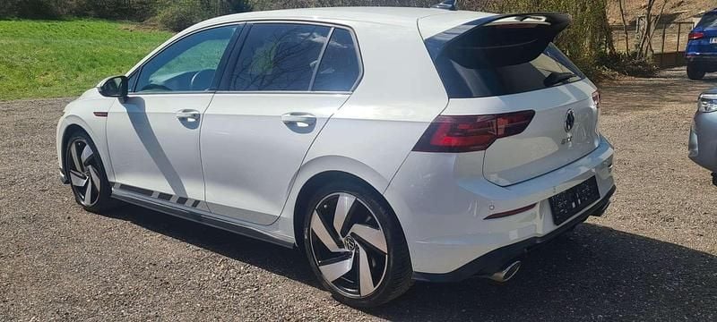 Gebraucht VW Golf VIII GTI Clubsport 300 PS (220 kW) 2022 Weiß Limousine