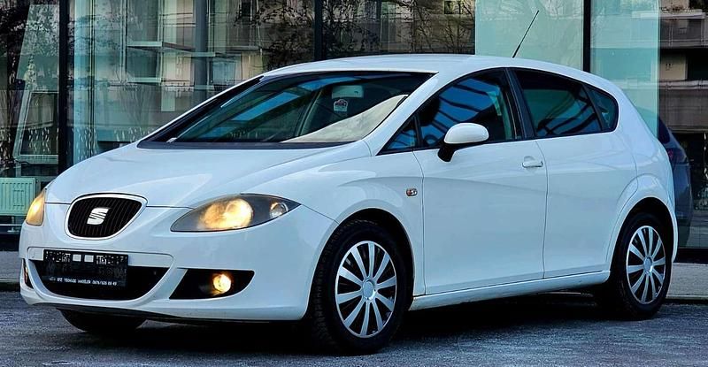 Weiß Gebraucht 2007 Seat Leon Stylance Kleinwagen | € 1.690 (Fairer Preis) - Bild 1/4