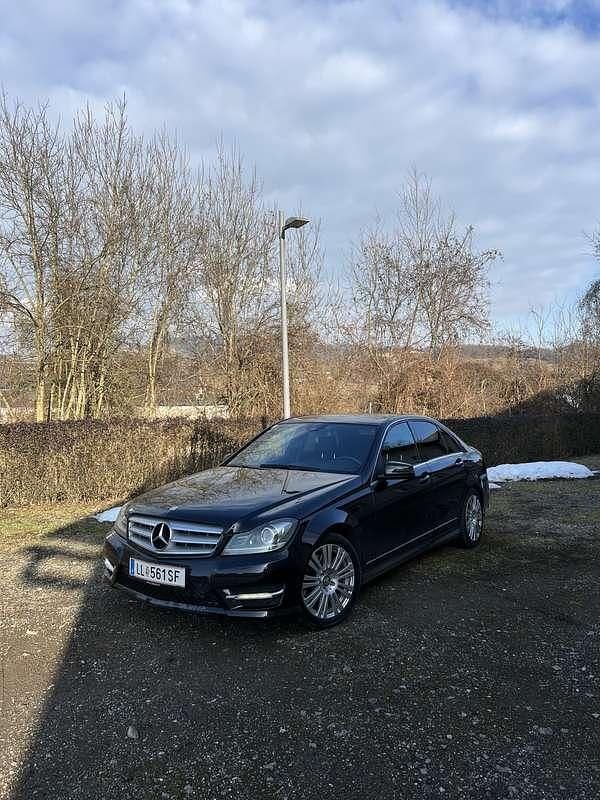 Gebraucht Mercedes C250 Avantgarde 204 PS (150 kW) 2011 Schwarz Limousine
